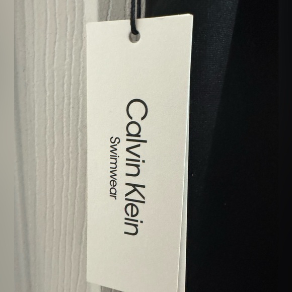 Calvin Klein Swimwear UPF 40+ Men’s XXL Black Shirt NWT - Picture 4 of 5